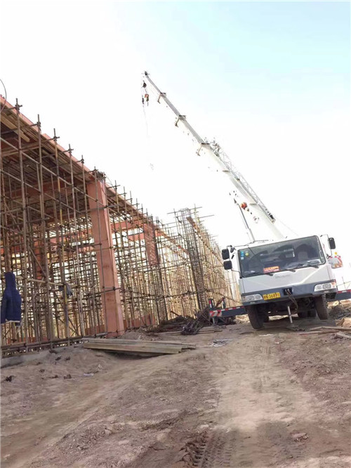 让胡路区吊车作业的安全注意事项有哪些？